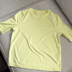 Boys wonder nation Light Yellow Rash Guard size (M) 8.